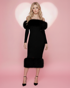 Das Nadia Maxikleid mit Kunstpelzbesatz 