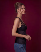 Das Gabi Satin-Spitzentop mit V-Ausschnitt 