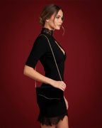 Robe mini Margot à col montant en dentelle 